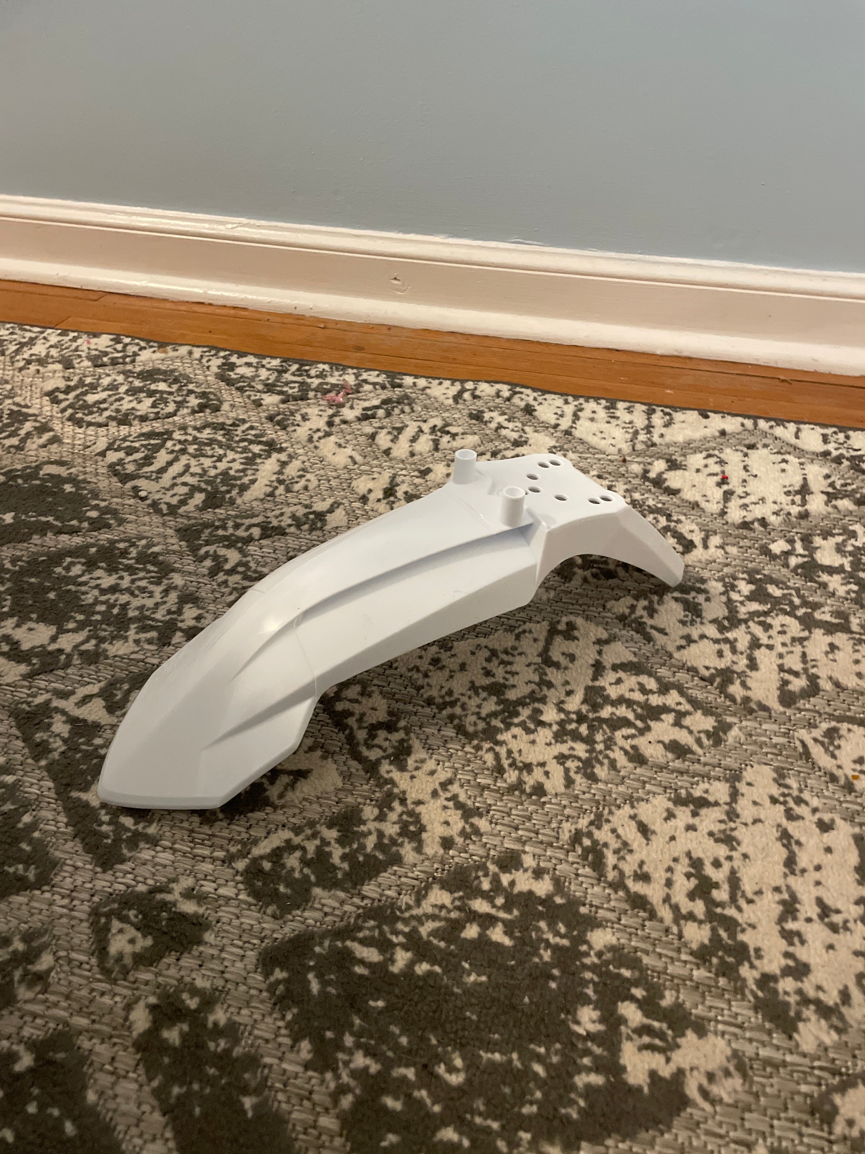 Yozma/strike fender