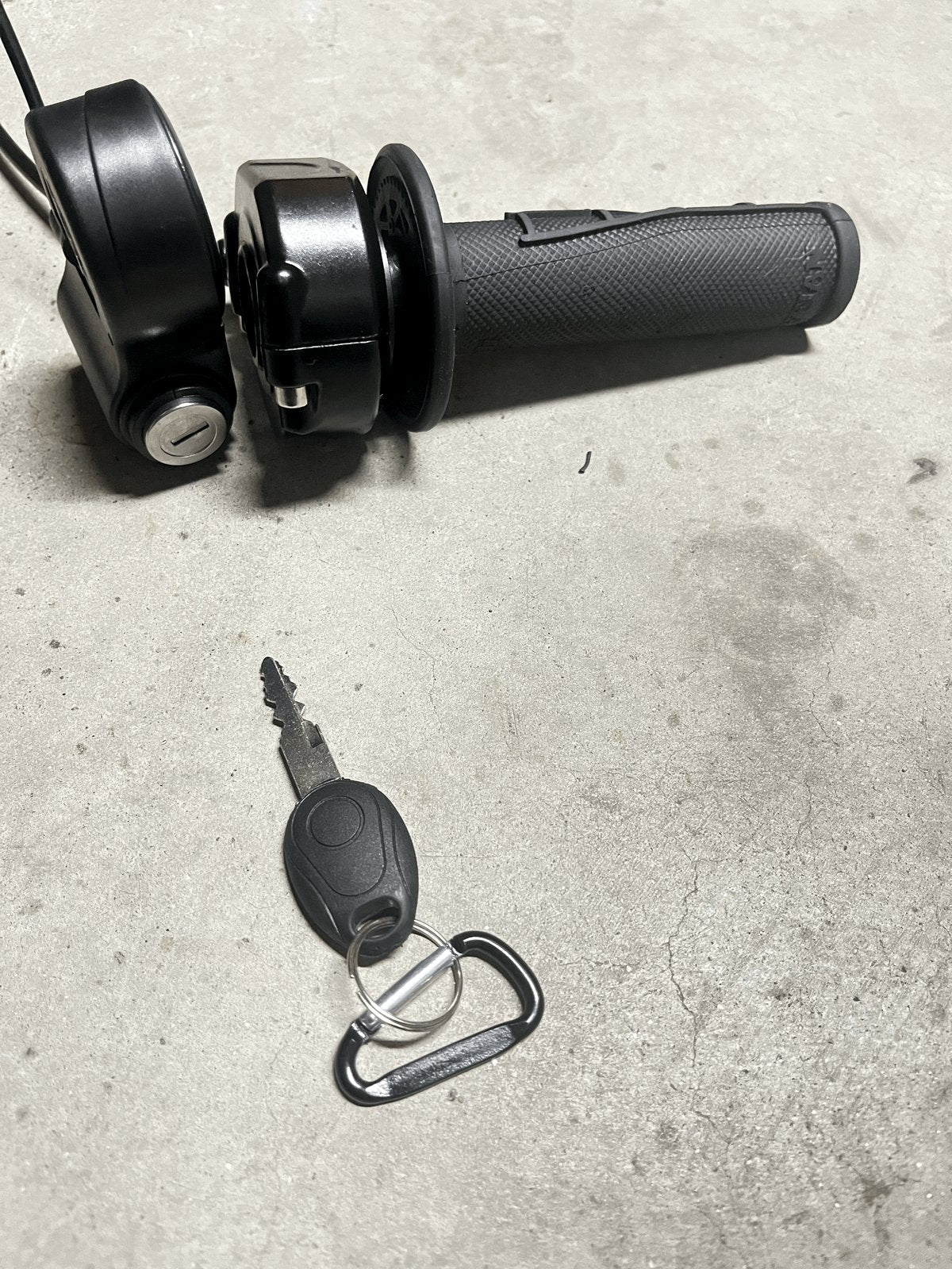 Surron throttle and key ignition for E-bike